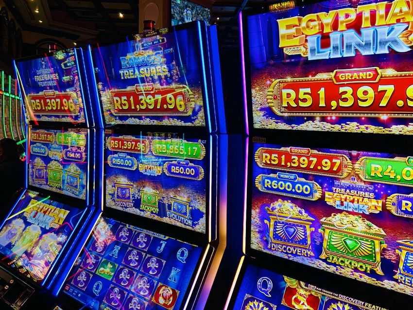 Uncover hidden treasures with the very best Old Egypt Slot Machines